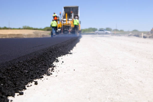 Best Driveway Paving Contractor  in Grandview, MO